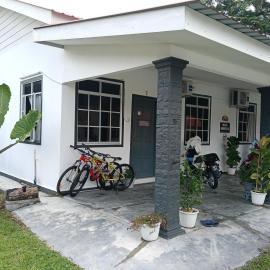 Rossy Homestay, hotel i Kuah