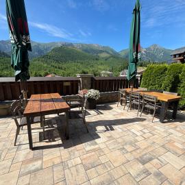Penzion TATRY Restaurant GORAL, hotel in Ždiar