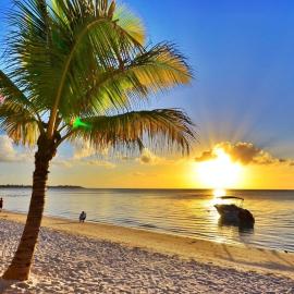 3bed villa with private pool and rooftop with a sea view in flic-en-flac, Mauritius