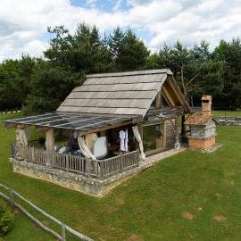 Holiday Home Ernest Železni with hot tub, hotel in Ivančna Gorica