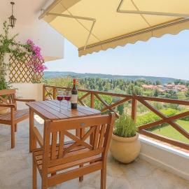 Elani Private Retreat - Villa Anna Garden Escape、Elaniのホテル