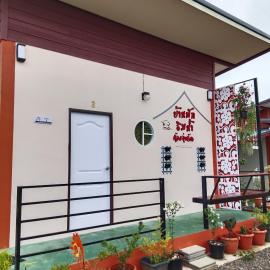 บ้านริมน้ำอุ่นรัก, hotel in Ban Na Kai
