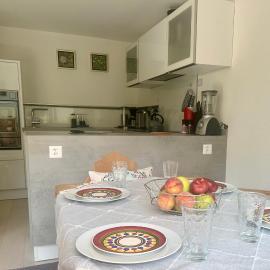 Apartment Blick Lischana- ein Traum mit Bergpanorama, Sauna, Hottub โรงแรมในชกูอล