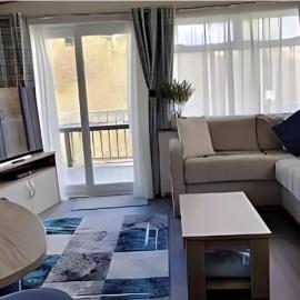 Lakeside-3 Bedrrom-Pet Friendly Premium Van