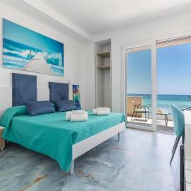 Nella Suites Rooms, hotel em Torre Lapillo