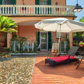 Appartamento in villa nobiliare vicino ciclabile con Ac e patio esterno