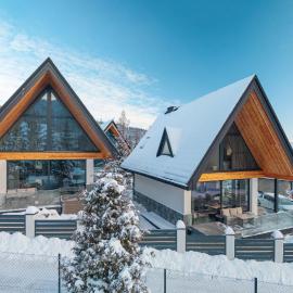Skyline Luxury Villa with terrace jacuzzi and sauna Zakopane mountains Poland, Hotel in Kościelisko