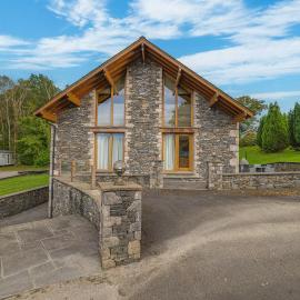 Lambhowe Lodge, Lake District Luxury Hideaway, hotel v mestu Bowland Bridge