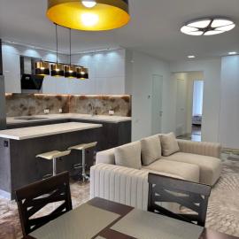 Квартира премиум класса у побережья 80кв, hotel in Chornomorsk