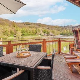 Ferienwohnung Mila OG, hotel v destinaci Rieden