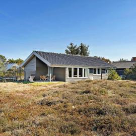 6623-Hvide-Sande-Bilbergsvej-18, hotel em Bjerregård
