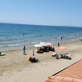 Appartamento Morelli Beach - La Baracchina sul Mare, hotel v mestu Follonica