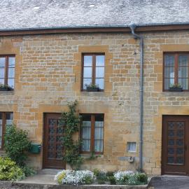 gite de la ruelle des messes, hotel in LʼÉchelle
