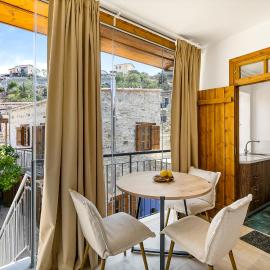 Kallistheni - Stylish Studio Apartments in Lefkara, hotel in Pano Lefkara