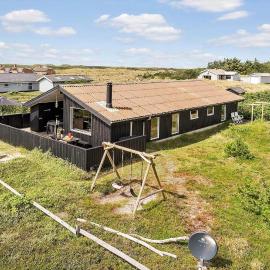 6606-Hvide-Sande-Arvidvej-164, hotel em Bjerregård