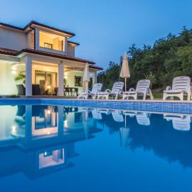Villa Satine, a romantic pool villa surrounded by nature