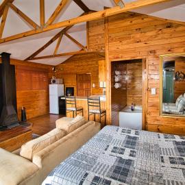 Nullarbor Cottages, hotel in Magaliesburg