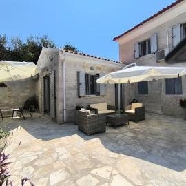 Studio Marianna, hotel sa Oziás