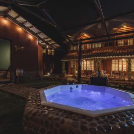 Kutimuy Lodge, хотел в Урубамба