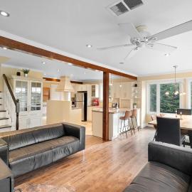 Magnificent Riverside Bright Chalet with Spa, hotel en Saint-Calixte