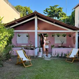 Vulva Trancoso WOMEN-ONLY HOSTEL & FEMINIST CLUB - só para mulheres, hotel in Trancoso