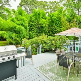 Tranquil & Pet-Friendly Estate on Long Island!: Hauppauge şehrinde bir otel