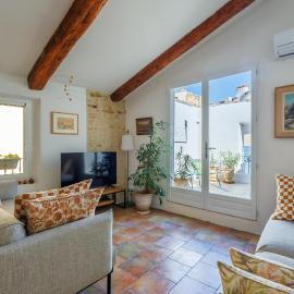Provence Village House 84, hotel in Beaumes-de-Venise