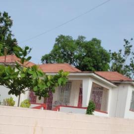River view, hotel a Linstead
