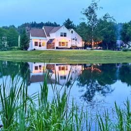 The Villa - Industrial Farmhouse with Hot Tub, hotel di Dover