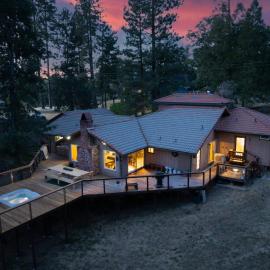 Ranch Near Yosemite & Bass Lake 2 King, 3 Suites, hotel a Coarsegold