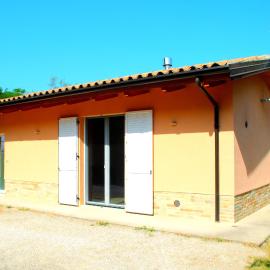 My House, hotel Monsampietro Morico városában
