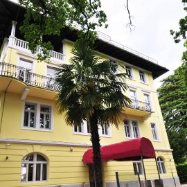 Hotel Villa Laurel, khách sạn ở Lovran