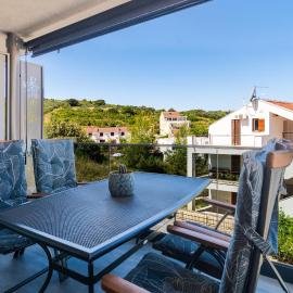 Gorgeous Apartment In Sutivan With House Sea View, hotel in Sutivan