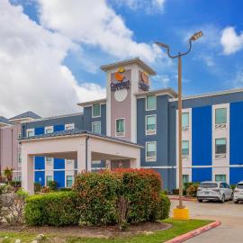Comfort Inn & Suites Houston FM1960 - Champions, hotel em Houston
