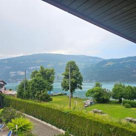 Lake Lodge, hotell i Därligen