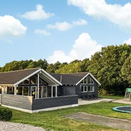 Cozy Home In Nordborg With Sauna, hotel en Nordborg