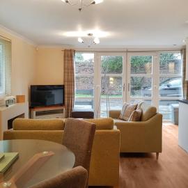 Leven Lodge 2 - Uk46044، فندق في بالوتش