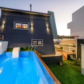A-Home Villa, Private Pool & Jetted Tub Oasis