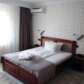 Vila Iulia, hotel in Băile Olăneşti