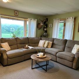 The Sweet Maple Getaway & Maple Welcome Gift!, hotel in Rochester