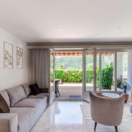 Morcote Romance by Quokka 360 - Apartment with Patio and Shared Pool