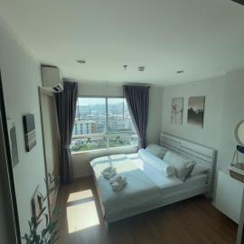 Minimalist Condo in Pinklao, hotel en Bangkok