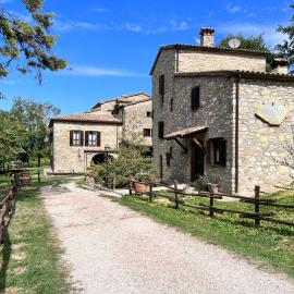 Agriturismo La Cerqua, hotel v destinaci Pietralunga