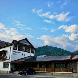 Pensiunea Adonis, khách sạn ở Arefu