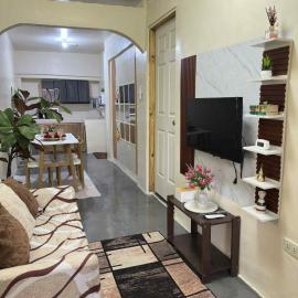 Canlubang Transient house Asia 1 near 7-11, hotel en Calambá
