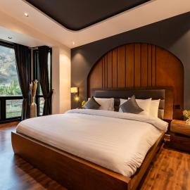 Cascade Resorts Ghawari, Gilgit-Baltistan, hotel di Kuru