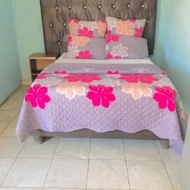 Joyx BNB, viešbutis mieste Sibayeni