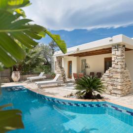 Villa paradiso 1 with private pool, viešbutis mieste Pitsidija