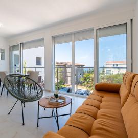 OliveRock Apartments - Hladna Uvala, hotell i Kruče