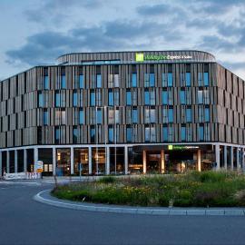 Holiday Inn Express & Suites Monheim am Rhein by IHG, hótel í Monheim